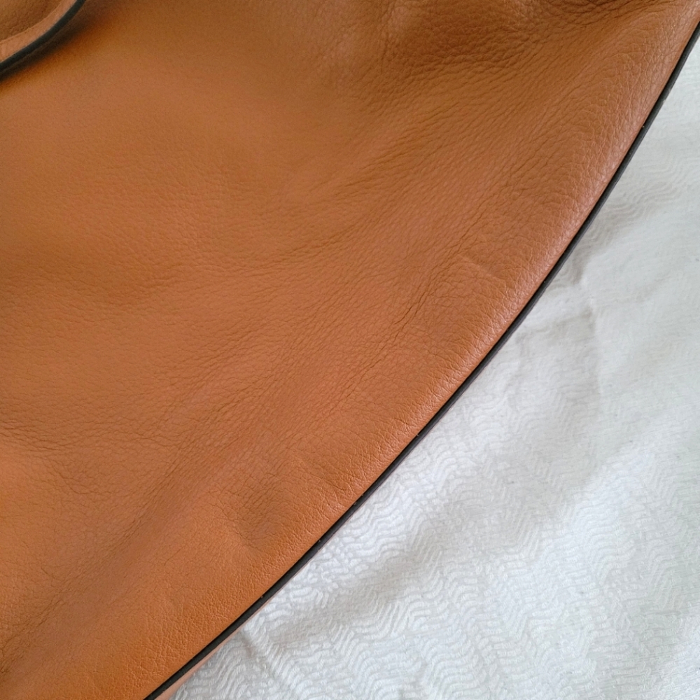 NWT Vince Camuto NWT Nadja Leather Hobo Brown Shoulder Crossbody Handbag - Picture 9 of 10